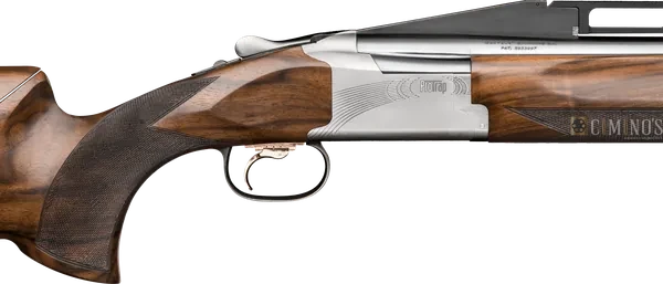 B725 Pro Trap Adjustable High Rib: close da báscula, gatilho e punho, lado esquerdo