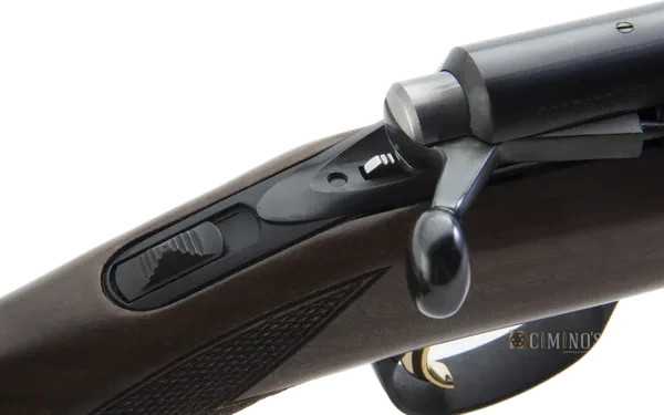 T-Bolt Target/Varmint: close do receptor e da trava top-tang